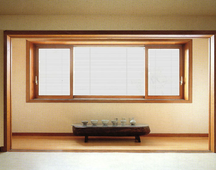 欧泰克小客厅中空百叶玻璃门窗案例